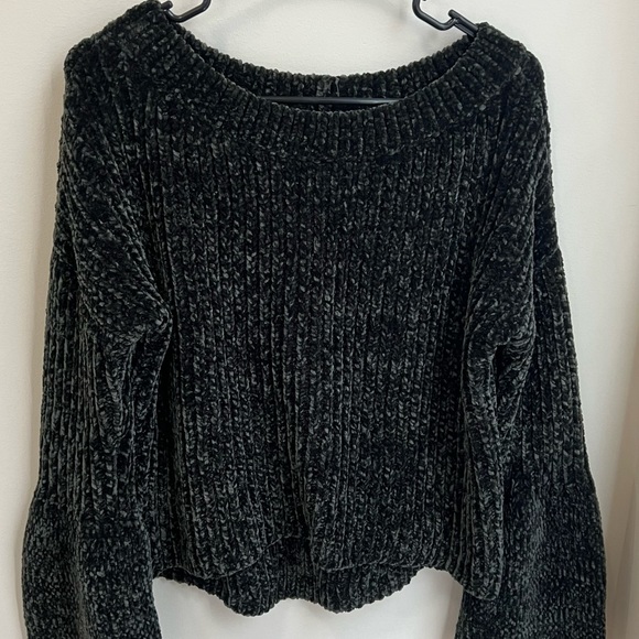 Express sweater. - Picture 1 of 1